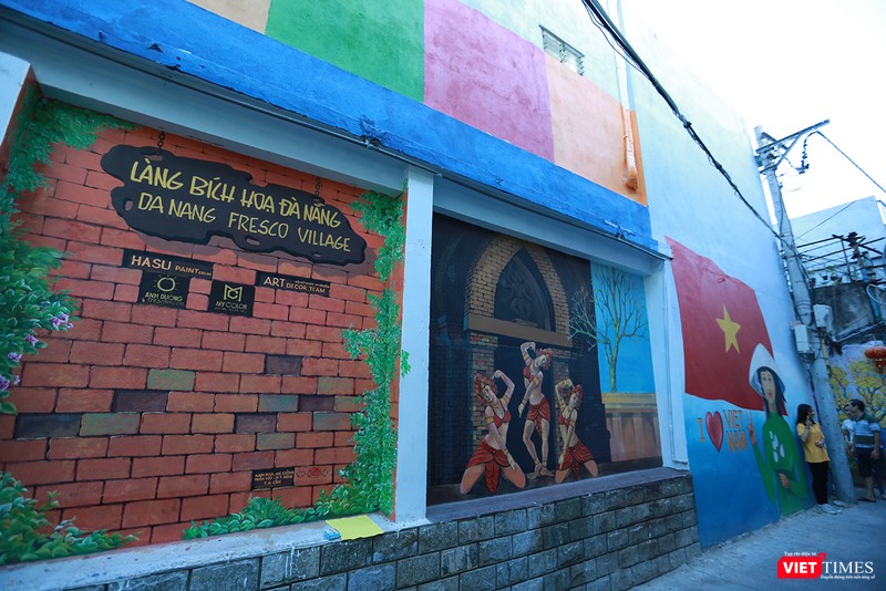 “Làng bích họa” gồm 15.000 bức vẽ, dài hơn 1km tại Đà Nẵng ảnh 2