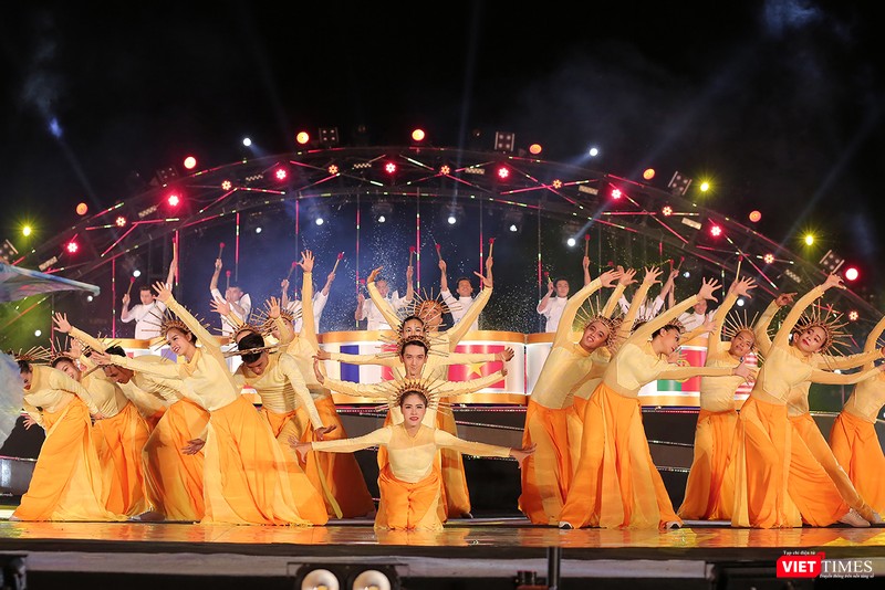 Khai hội pháo hoa Đà Nẵng: Mở lòng hòa cùng niềm vui chung cả nước ảnh 9