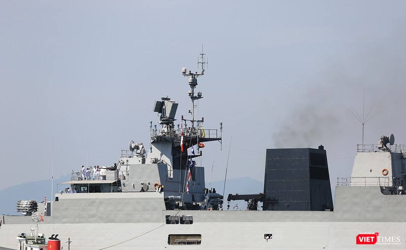 Sức mạnh của tàu hộ vệ tên lửa INS Kamorta và “siêu hậu cần” INS Shakti-Hải quân Ấn Độ ở Đà Nẵng ảnh 2