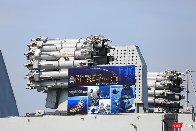 Cận cảnh chiến hạm INS Sahyadri (F-49) của Hải quân Ấn Độ tại Đà Nẵng ảnh 6
