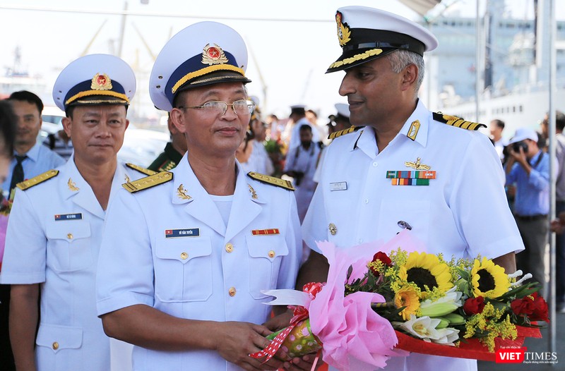 Đội tàu Hải quân Ấn Độ và gần 1.000 binh sĩ cập cảng Đà Nẵng  ảnh 3