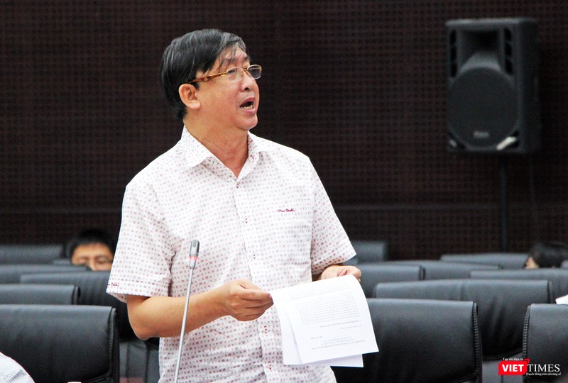 Ông Bùi Văn Tiếng, Chủ tịch Hội Khoa học lịch sử TP Đà Nẵng, bày tỏ quan điểm phản biện khá gay gắt trong việc Đà Nẵng đưa ý tưởng lấn vịnh Liên Chiểu làm đô thị biển Ông Bùi Văn Tiếng, Chủ tịch Hội Khoa học lịch sử TP Đà Nẵng, bày tỏ quan điểm phản biện khá gay gắt trong việc Đà Nẵng đưa ý tưởng lấn vịnh Liên Chiểu làm đô thị biển