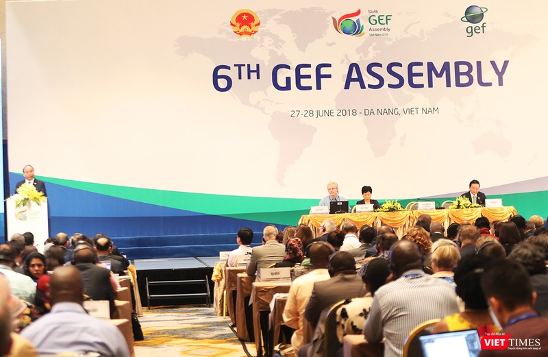 Thủ tướng Chính phủ Việt Nam Nguyễn Xuân Phúc phát biểu Khai mạc Kỳ họp Đại hội đồng GEF6 diễn ra tại Đà Nẵng sáng 27/6