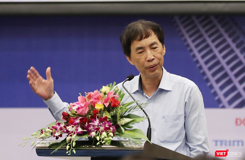 Theo Tiến sĩ Võ Trí Thành: đã đến lúc cần suy nghĩ xu hướng BĐS của Đà Nẵng và khu vực miền Trung là gì? Và đâu là nhân tố tiên quyết đối với sản phẩm BĐS tại đây.