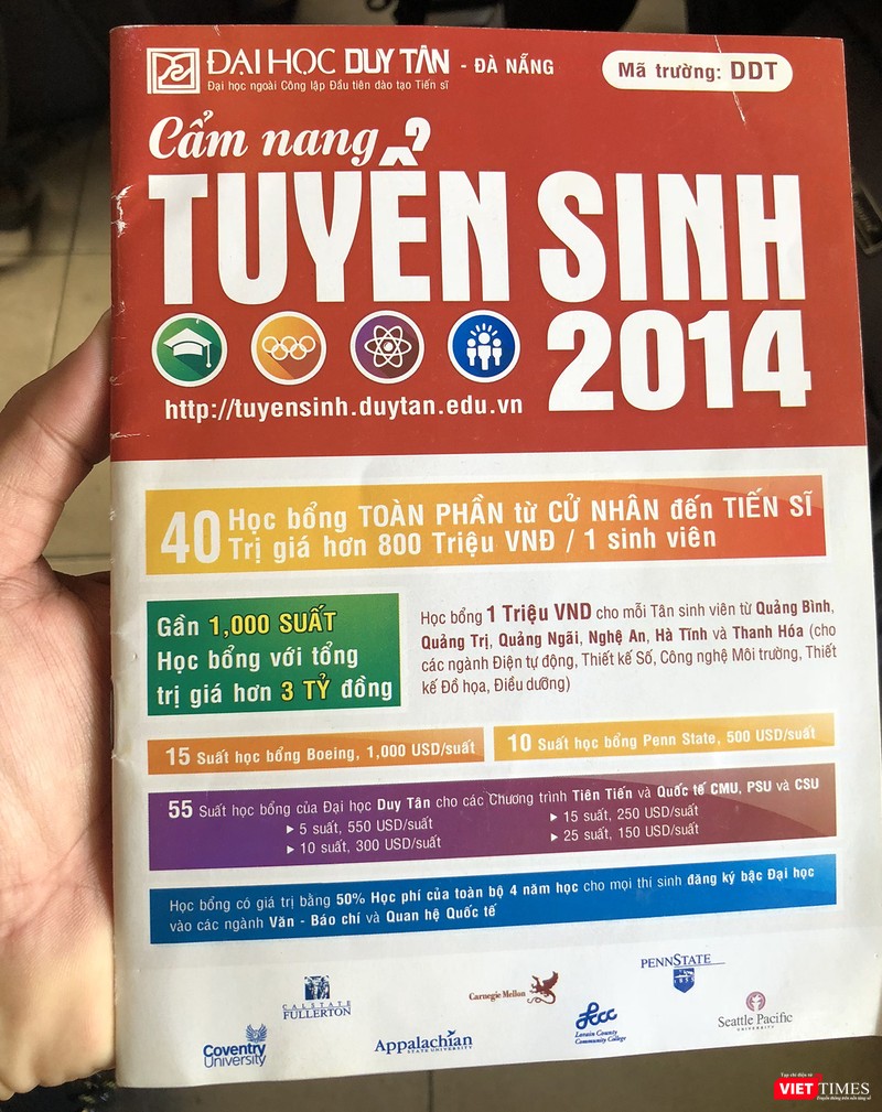 Cẩm nang Tuyển sinh của ĐH Duy Tân Cẩm nang Tuyển sinh của ĐH Duy Tân