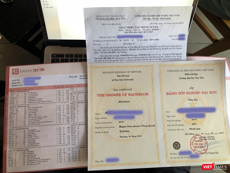 Sau khi tốt nghiệp, sinh viên được cấp bằng Đại học ngành Văn học, nhưng nếu có nhu cầu để xin việc, ĐH Duy Tân sẽ xác nhận được đào tạo chuyên ngành Văn - Báo chí