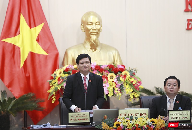 Theo ông Nguyễn Nho Trung, Chủ tịch HĐND TP.Đà Nẵng, không ai có thể can thiệp vào chính quyền TP.Đà Nẵng, và cũng không ai có thể đứng trên pháp luật.