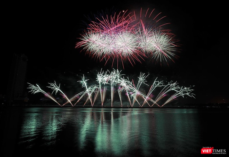 Màn trình diễn của đội tham gia DIFF hàng năm tại Đà Nẵng