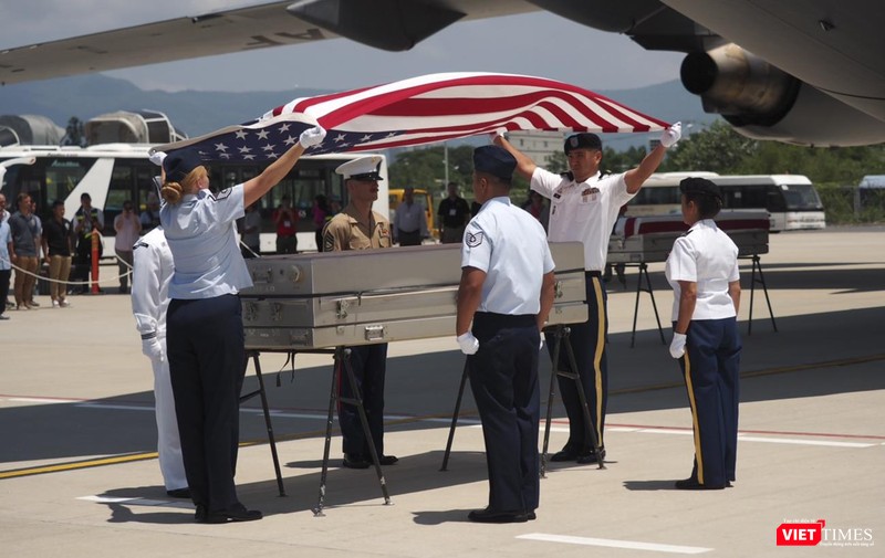 Lễ trao trả và hồi hương hài cốt quân nhân Mỹ lần thứ 151 diễn ra tại sân bay Đà Nẵng