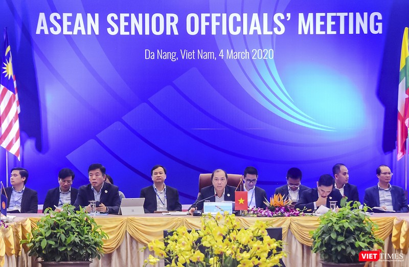 Đại diện Việt Nam trong vai trò chủ tọa Hội nghị Quan chức Cao cấp ASEAN (ASEAN SOM) 