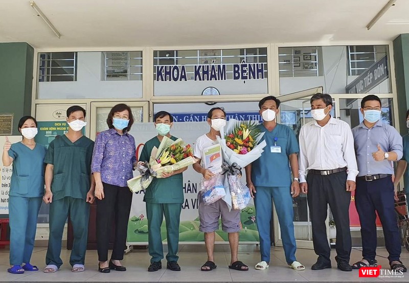 Bệnh nhân 936 tên H.Đ.B (trú phường Bình Thuận, quận Hải Châu, Đà Nẵng) tại buổi xuất viện