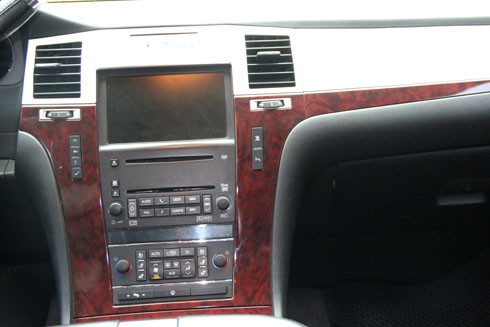 'Khủng long' Cadillac Escalade 2007 giá 1,2 tỷ tại Việt Nam ảnh 7