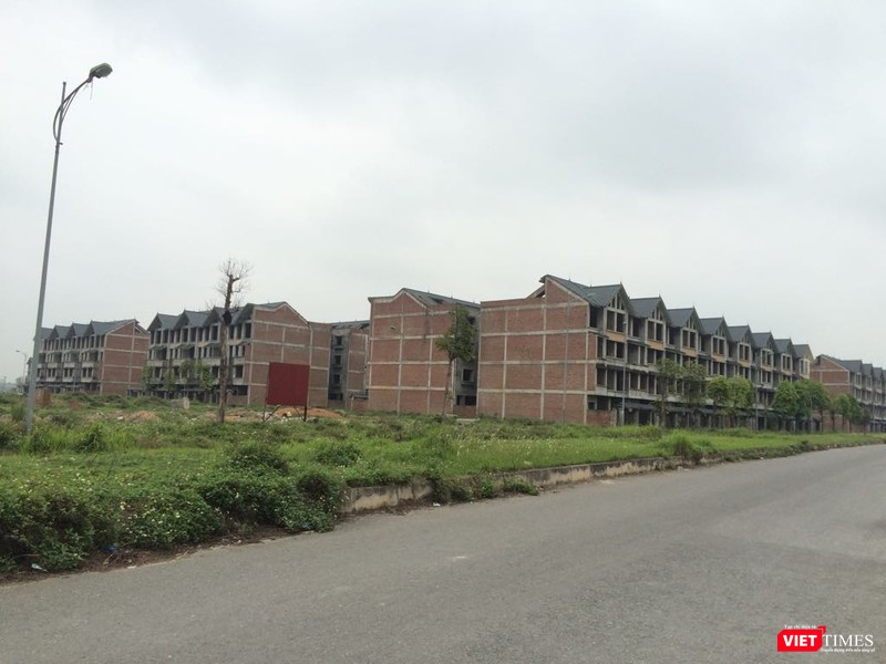 Một số khu biệt thự liền kề mới thực hiện xong phần thô. Một số khu biệt thự liền kề mới thực hiện xong phần thô.