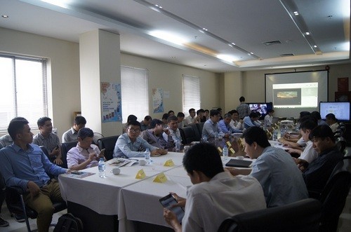 Các nhóm chuyên gia tại 3 điểm cầu Việt Nam nhận đề tài từ đầu cầu Nhật Bản.