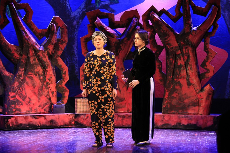 Video: “Biệt đội Báo Đen” khốc liệt và lãng mạn trên sân khấu Nhà hát Lớn ảnh 14