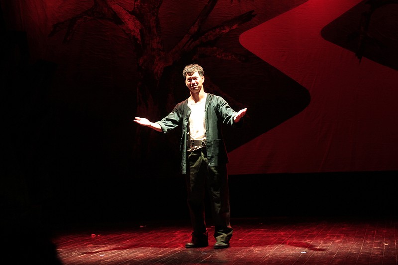 Video: “Biệt đội Báo Đen” khốc liệt và lãng mạn trên sân khấu Nhà hát Lớn ảnh 4