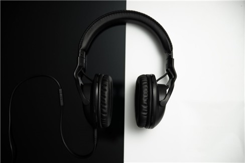 Ngắm tai nghe chơi game Roccat Cross