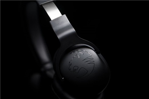 Ngắm tai nghe chơi game Roccat Cross