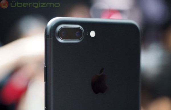 Lỗi không thể chụp ảnh trên iPhone 7 Plus được khẳng định do phần cứng.
