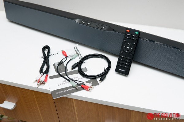 Kèm theo sản phẩm là hàng loạt phụ kiện trong đó có cả cáp quang. Kèm theo sản phẩm là hàng loạt phụ kiện trong đó có cả cáp quang.