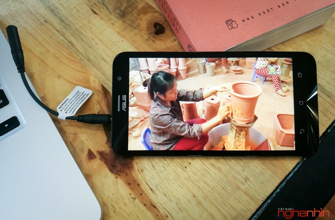 Trên tay Zenfone Go TV bắt sóng truyền hình trực tiếp ảnh 6 Trên tay Zenfone Go TV bắt sóng truyền hình trực tiếp ảnh 6
