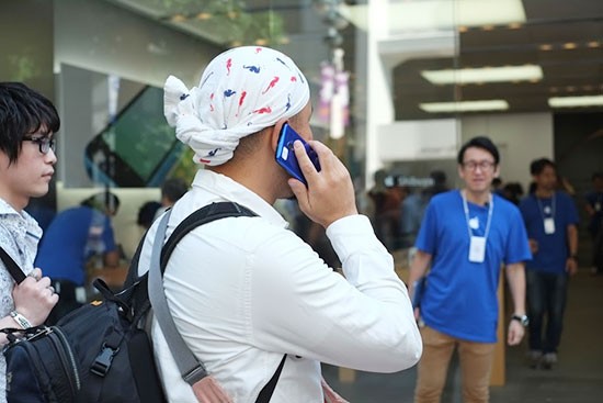 Sử dụng các kết nối wifi công cộng, dễ gây ra những nguy cơ về an ninh mạng - ảnh: Thành Lương