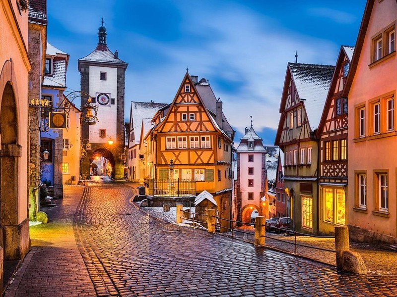 Khu phố Hippest có những ngôi nhà trị giá hàng triệu Euro, là một điểm nóng về kiến trúc Art Nouveau. Ảnh: CNA