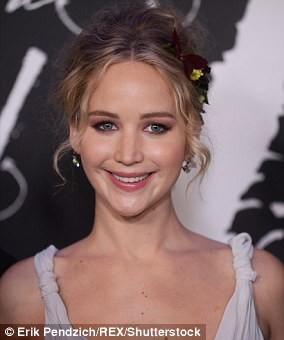 Bill Gates bỏ túi gần 10 triệu USD mỗi ngày, những người nổi tiếng kiếm tiền ra sao? ảnh 10