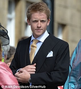 Bill Gates bỏ túi gần 10 triệu USD mỗi ngày, những người nổi tiếng kiếm tiền ra sao? ảnh 2