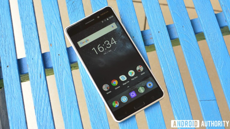 Một năm sau ngày tái xuất: Nokia tiến xa đến đâu nhờ “đôi cánh” HMD Global? ảnh 2