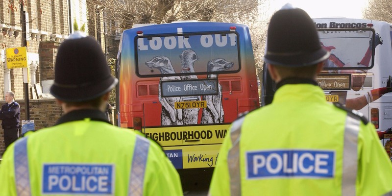 Cảnh sát Anh bắt giữ 188 người vì tội lạm dụng tình dục trẻ em trực tuyến ảnh 1