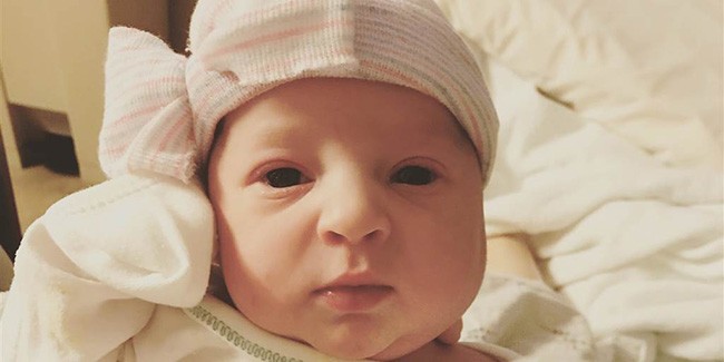 Gặp gỡ Emma – cô bé trong phôi thai đông lạnh 24 năm vừa mới ra đời ảnh 1