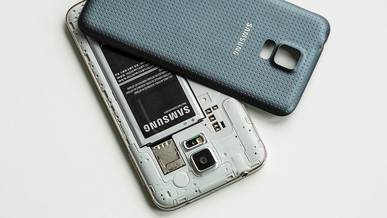 Cứu nguy “dế yêu” bị dính nước với 10 bước đơn giản  ảnh 3