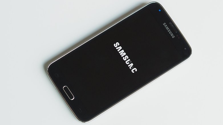 Cứu nguy “dế yêu” bị dính nước với 10 bước đơn giản  ảnh 4