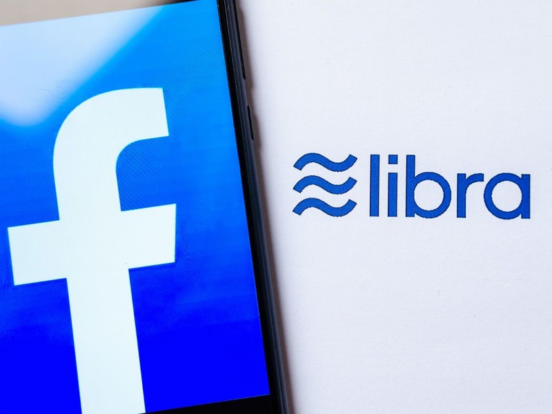 Tiền Libra của Facebook đang phải đối mặt với các cuộc điều tra, giám sát vì lo ngại đồng tiền mã hóa này sẽ trở thành công cụ rửa tiền của tội phạm. Ảnh: Inc42