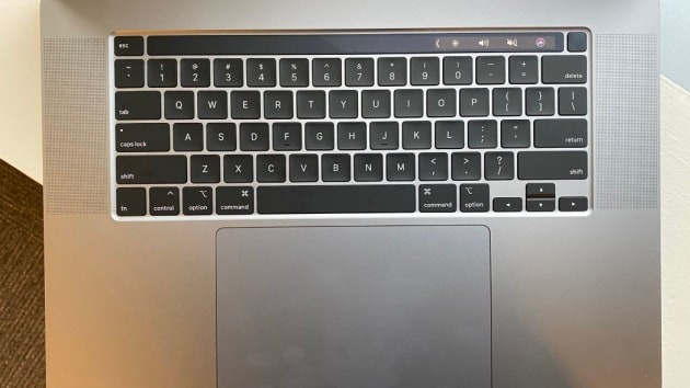 "Bàn phím ma thuật" của MacBook Pro 16 inch. Ảnh: CNBC Ảnh: CNBC