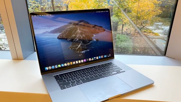 MacBook Pro 16 inch. Ảnh: CNBC Ảnh: CNBC