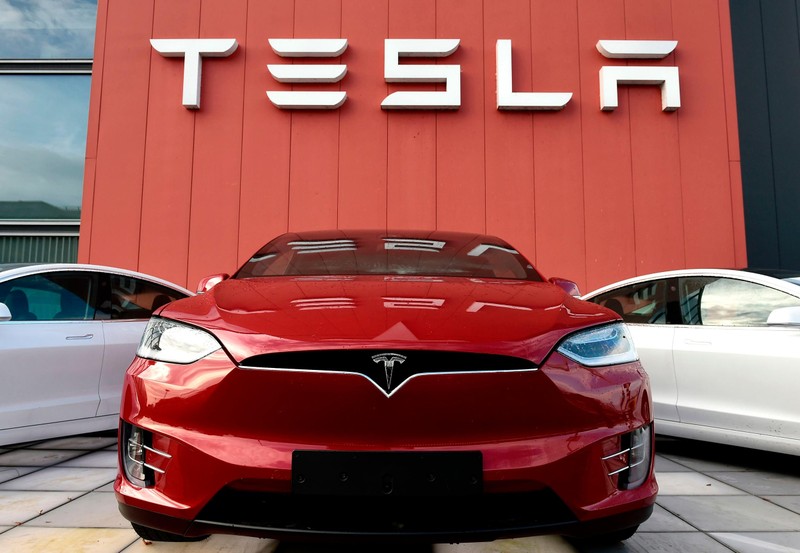 Tesla có phải đang được định giá quá cao? Nguồn ảnh: CNBC
