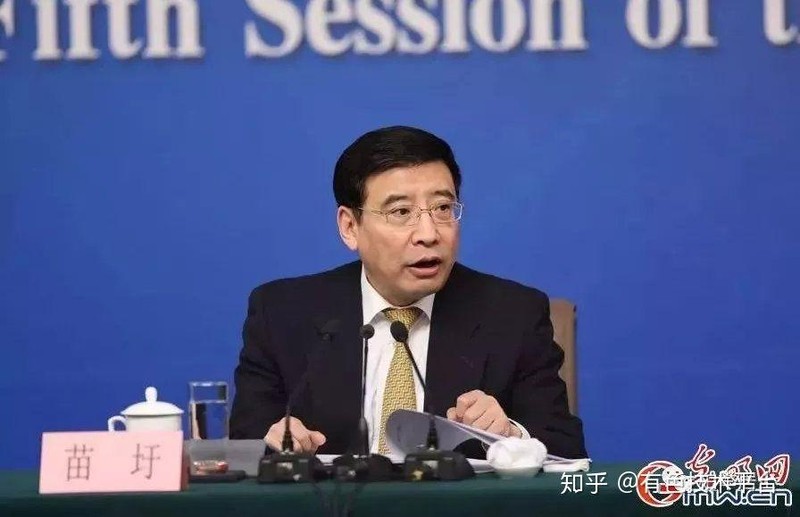 Bộ trưởng Bộ Công nghiệp và Công nghệ Thông tin Miao Wei. Ảnh: Zhihu