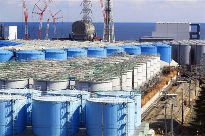 Các bồn chứa nước tại Nhà máy hạt nhân Daiichi ở Fukushima.
