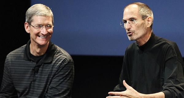 Tim Cook và Steve Jobs. Ảnh: Macrumors.