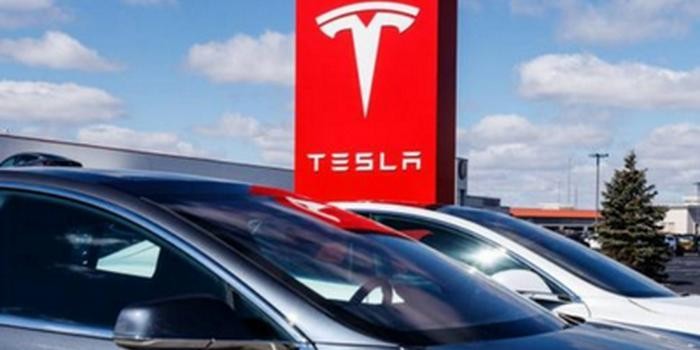 Ảnh: Sina Ảnh: Sina