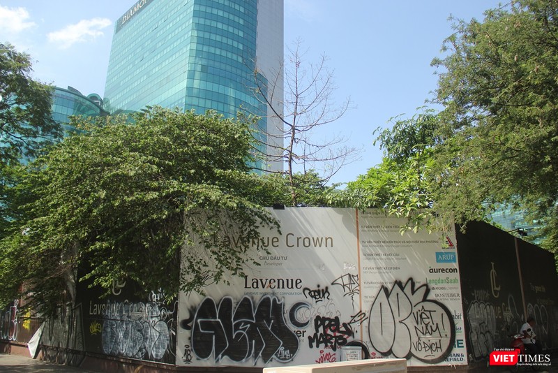 Khu đất 8-12 Lê Duẩn nằm trên khu vực "lõi" của quận trung tâm Tp. HCM và là khu đất trống hiếm hoi còn lại. (Ảnh: Trường Minh)