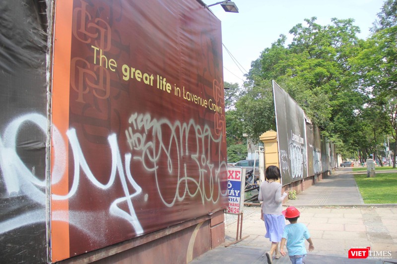 CTCP Đầu tư Lavenue hiện đang là chủ đầu tư dự án tại khu đất số 8-12 Lê Duẩn từ năm 2010 tới nay (Ảnh: Trường Minh)