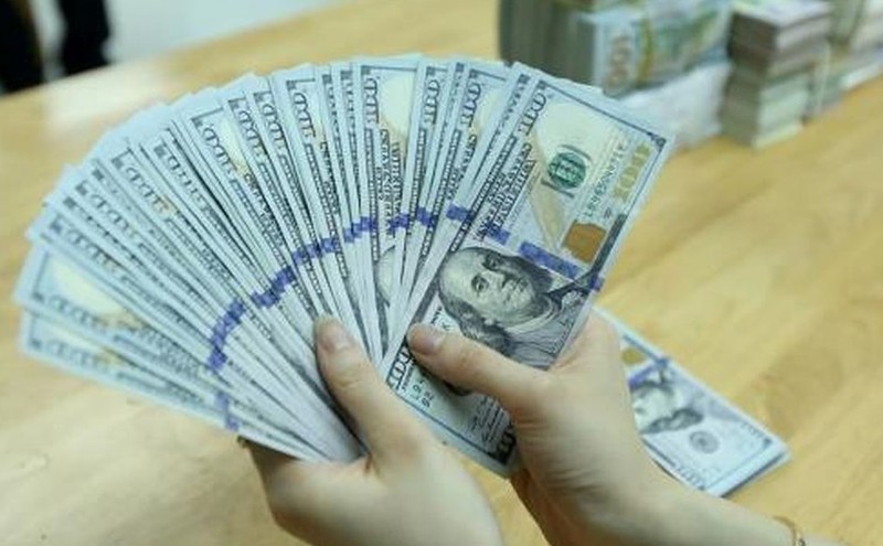 “Sóng” tỷ giá và “khoảng đệm” điều hành