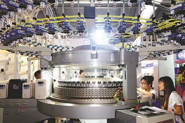 Đơn hàng dệt may bất ngờ suy giảm - Ảnh: Quốc Hùng.