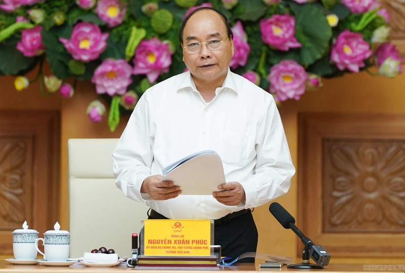 Thủ tướng Nguyễn Xuân Phúc phát biểu chỉ đạo tại cuộc họp (Ảnh: VGP)