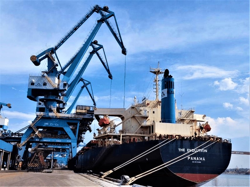 Tàu The Evolution chở 86.000 tấn than về cảng Hòa Phát Dung Quất, hoàn thành hải trình đầu tiên Tàu The Evolution chở 86.000 tấn than về cảng Hòa Phát Dung Quất, hoàn thành hải trình đầu tiên