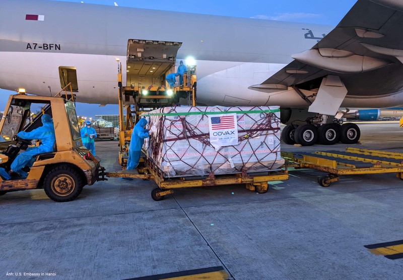 2 triệu liều vaccine Moderna của Mỹ tài trợ thông qua cơ chế COVAX vừa về Việt Nam sáng nay (10/7).