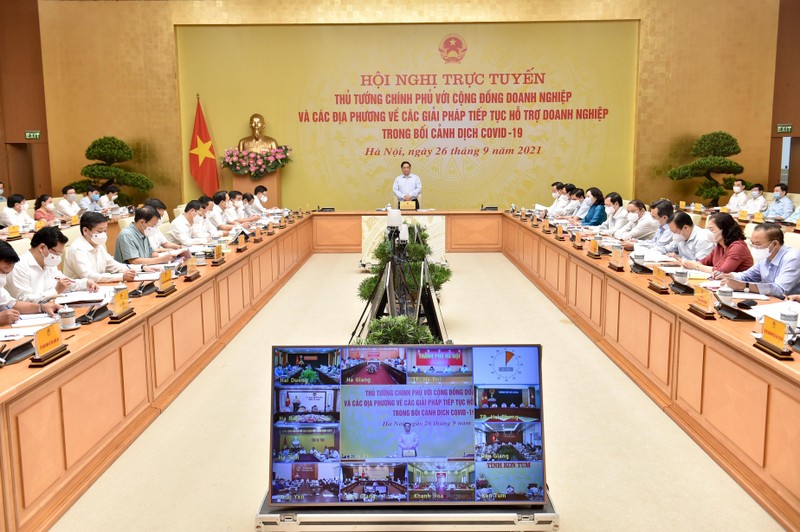 Toàn cảnh hội nghị trực tuyến với cộng đồng doanh nghiệp và các địa phương về các giải pháp tiếp tục hỗ trợ doanh nghiệp trong bối cảnh đại dịch Covid-19